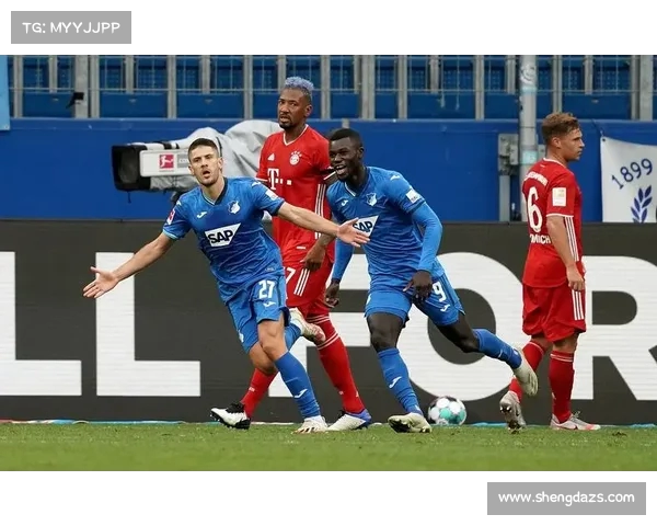 施塔赫世界波救主中楣击中 圣地亚哥破门利兹联与米兰1比1握手言和 施塔赫世界波救主中楣击中 圣地亚哥破门利兹联与米兰1比1握手言和